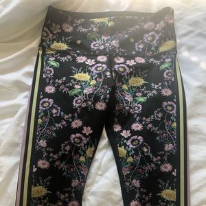 Fun spring floral activewear leggings